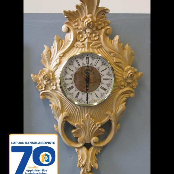 Koristeveistetty kello